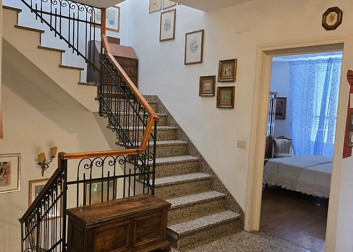 Lauretta, A Stone's Throw From The Beach! * Viareggio