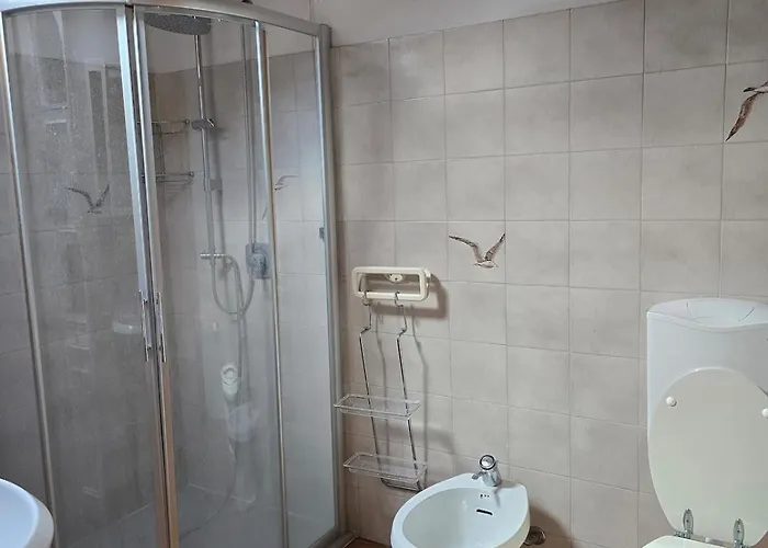 Lauretta, A Stone's Throw From The Beach! Vakantiehuis Viareggio