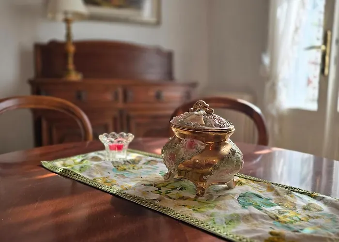 Vakantiehuis Lauretta, A Stone's Throw From The Beach! Viareggio