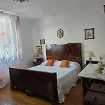 Lauretta, A Stone's Throw From The Beach! * Viareggio