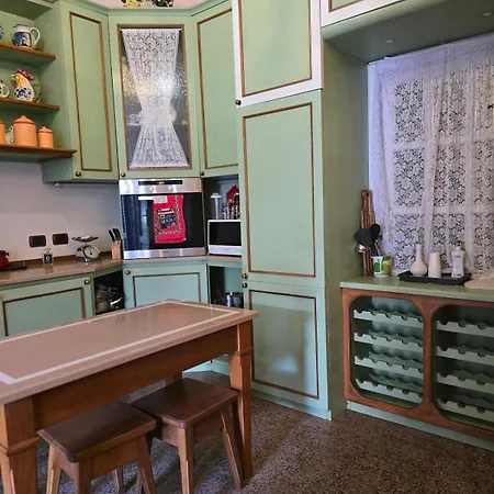 Дом отдыха Lauretta, A Stone's Throw From The Beach!