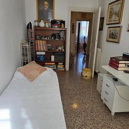 Lauretta, A Stone's Throw From The Beach! Будинок відпочинку *