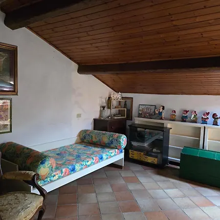 Будинок відпочинку Lauretta, A Stone's Throw From The Beach!