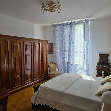 Lauretta, A Stone's Throw From The Beach! Будинок відпочинку