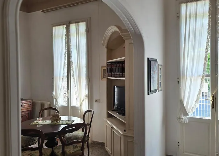 Holiday home Lauretta, A Stone's Throw From The Beach! *