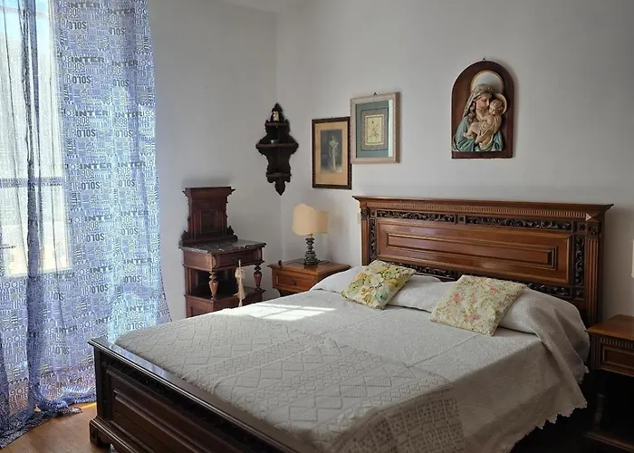 Lauretta, A Stone's Throw From The Beach! * Viareggio