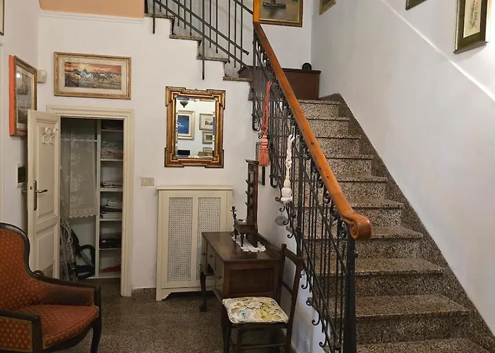 Lauretta, A Stone's Throw From The Beach! Dom wakacyjny Viareggio