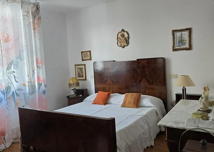 Lauretta, A Stone's Throw From The Beach! * Viareggio